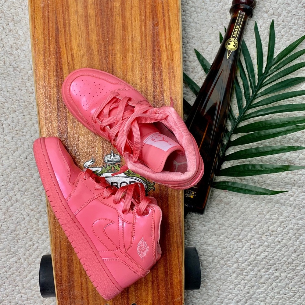 Nike Air Jordans 1 retro